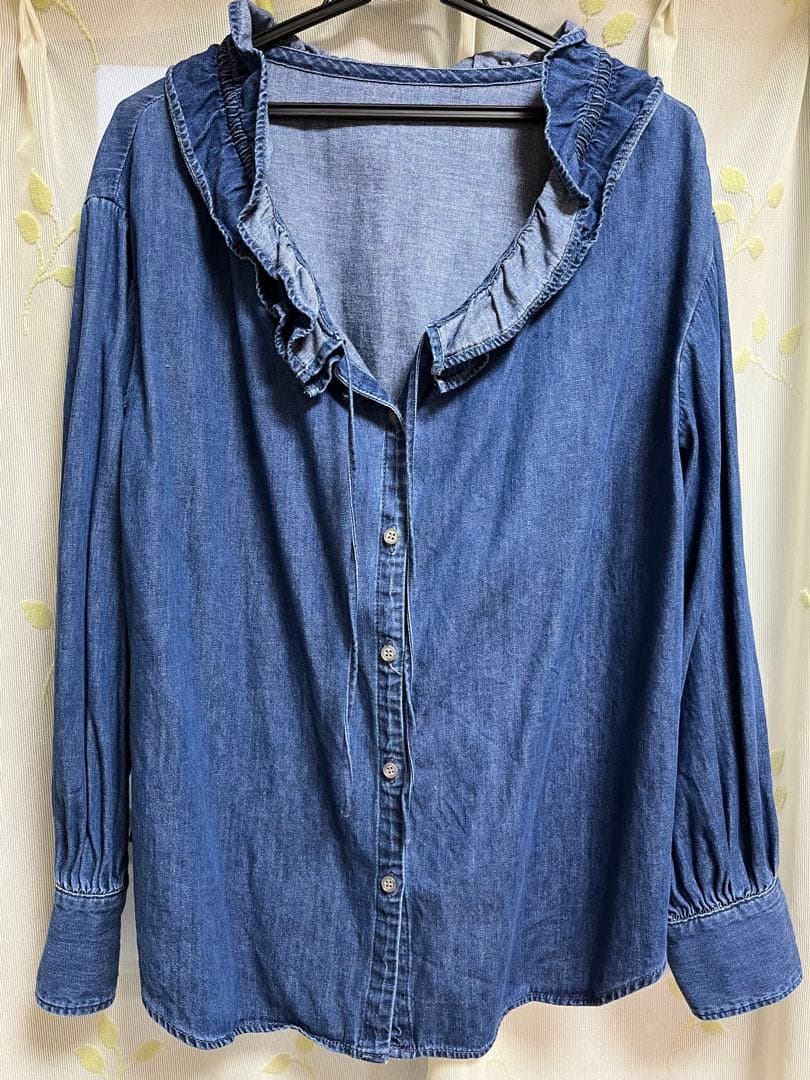RM denim フリルギャザーデニムブラウス