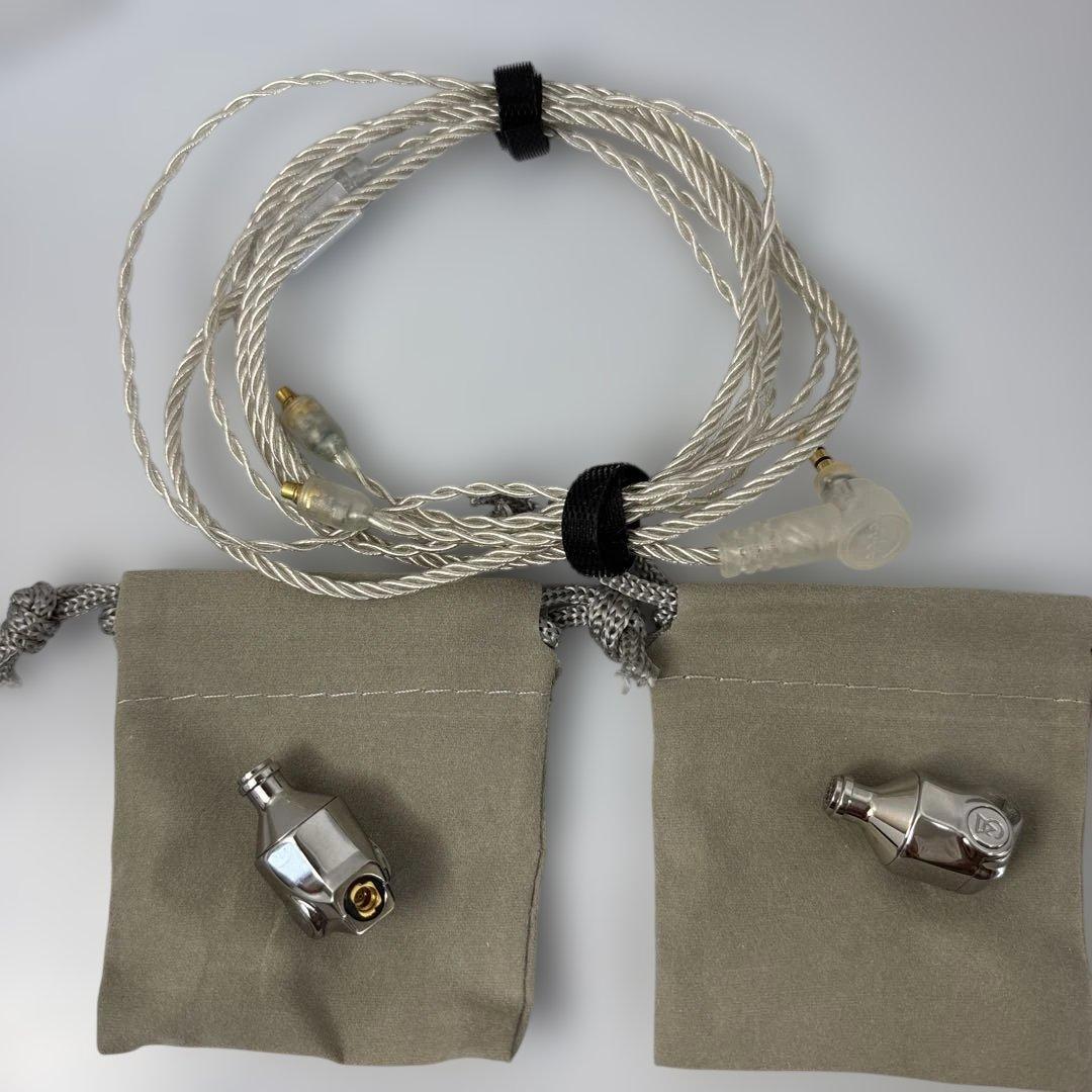 イヤホン CAMPFIRE AUDIO ATLAS