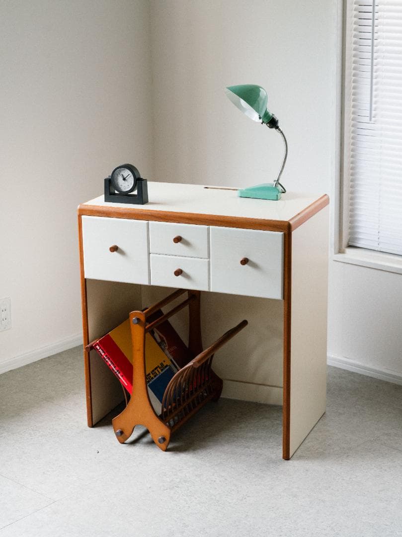 ヴィンテージ　サイドボード 収納 デスク ドレッサー　ミッドセンチュリーモダン