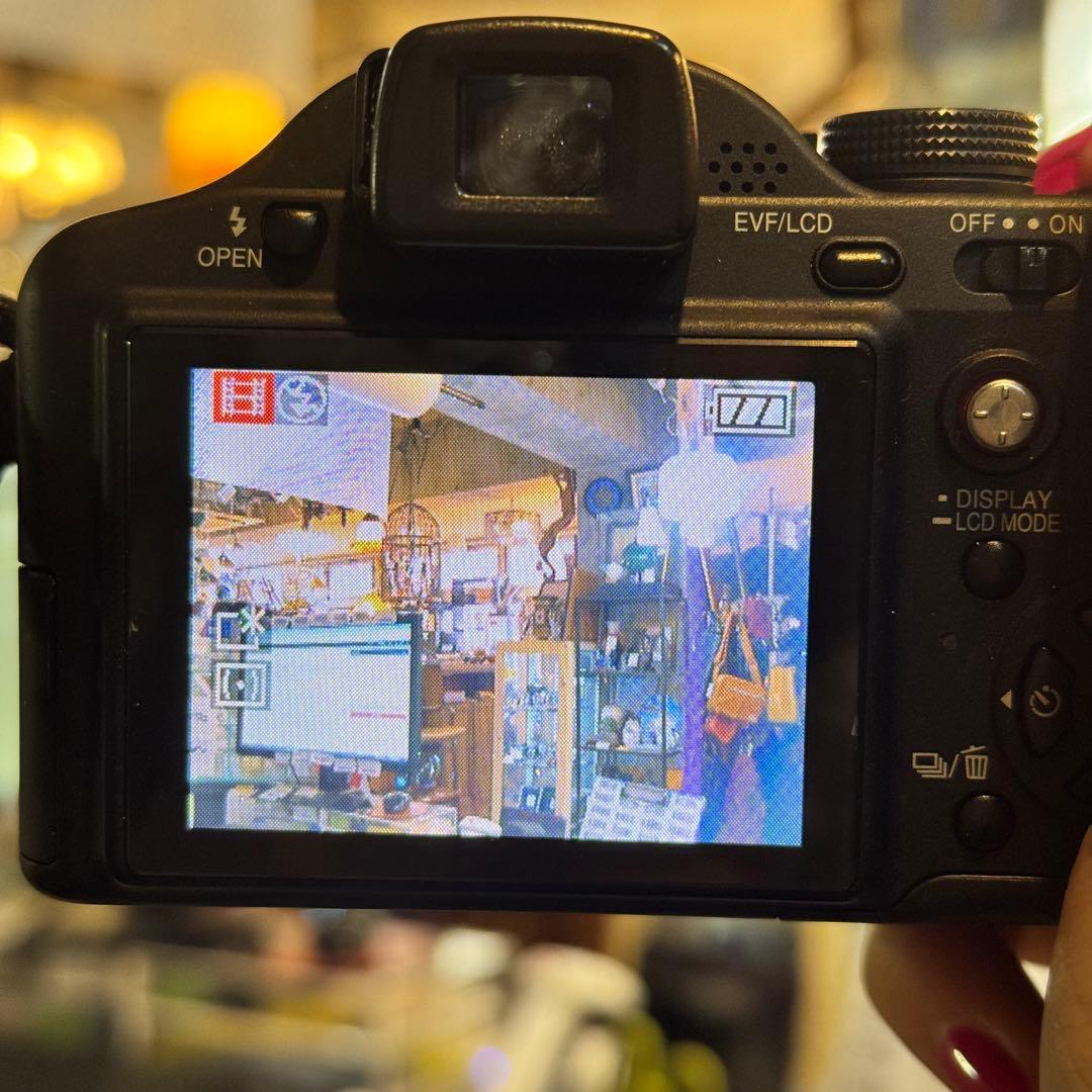 567＊Panasonic　LUMIX　デジタルカメラ　DMC-FZ7　ケース付