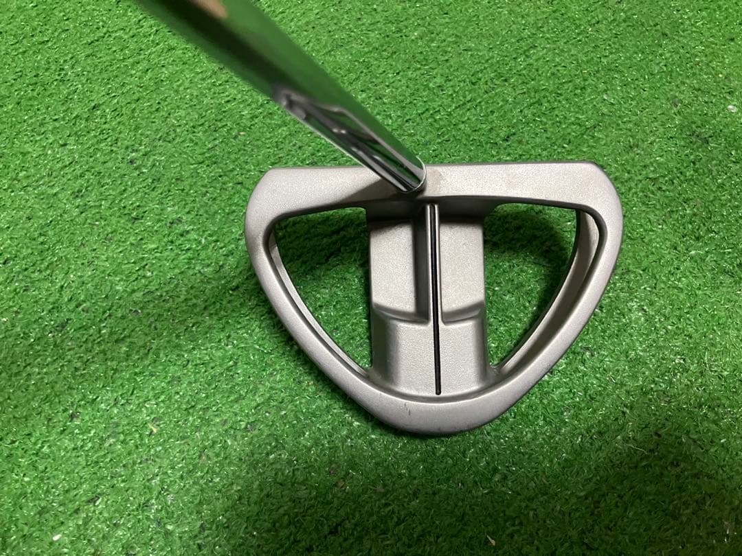 テーラーメイドROSSA 42インチ　パター