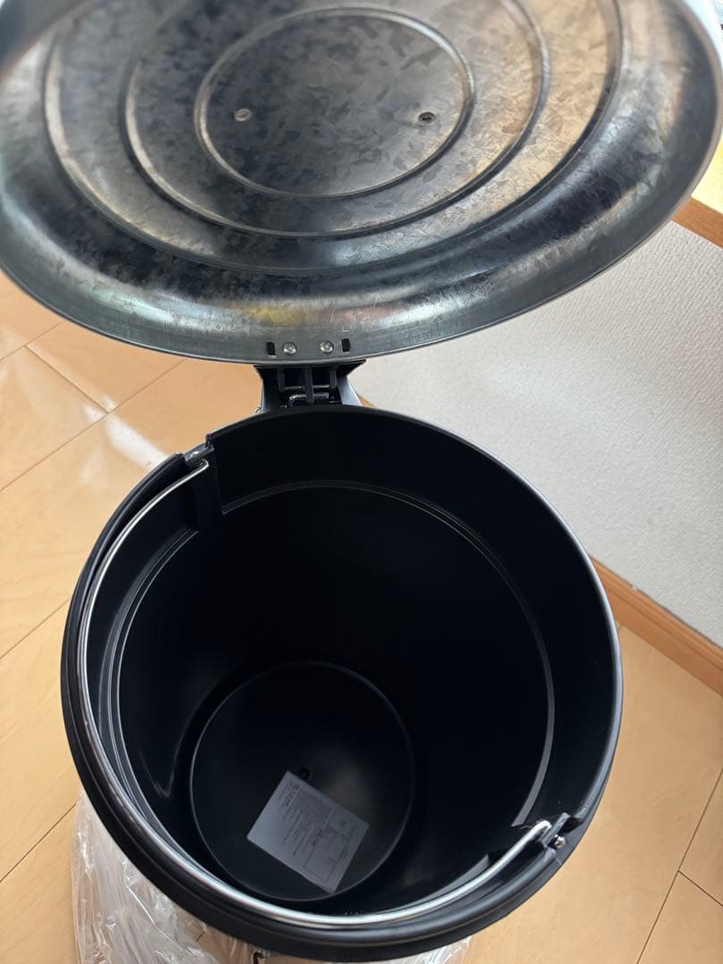 Snap-on スチール製ペダル式ごみ箱 12L