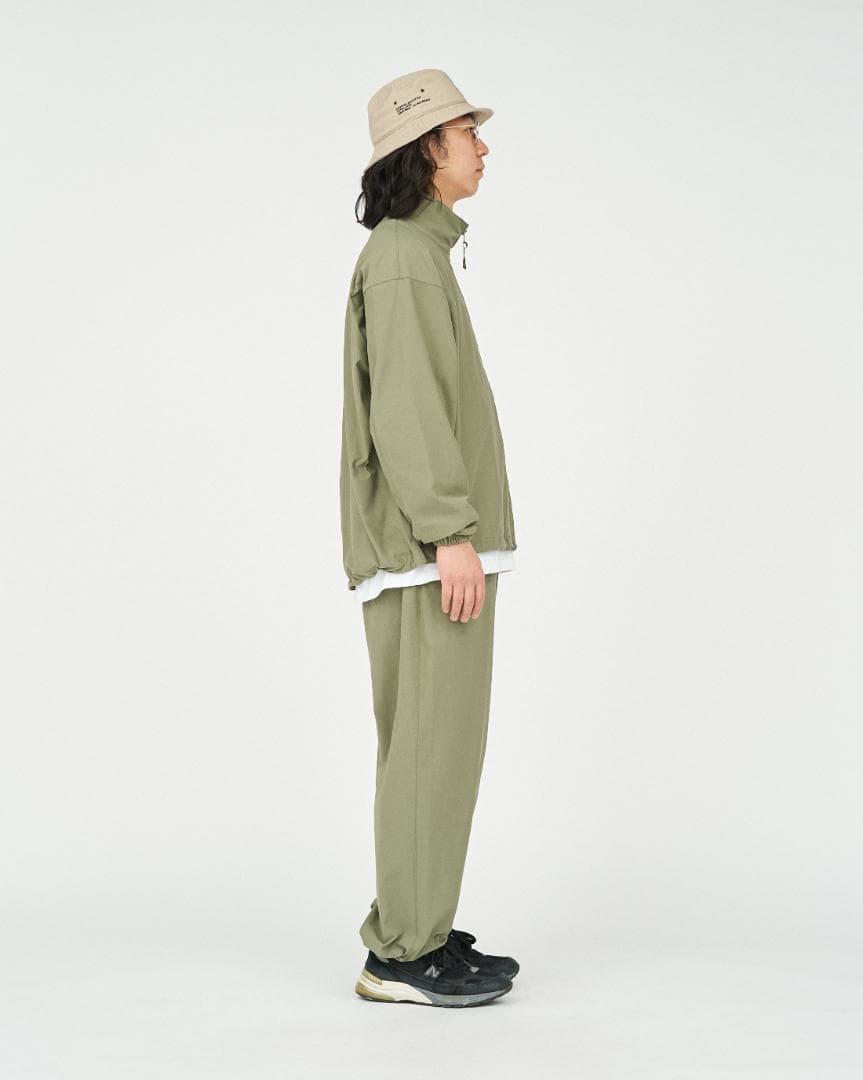 フレッシュサービス　CORPORATE TRACK SUIT KHAKI L