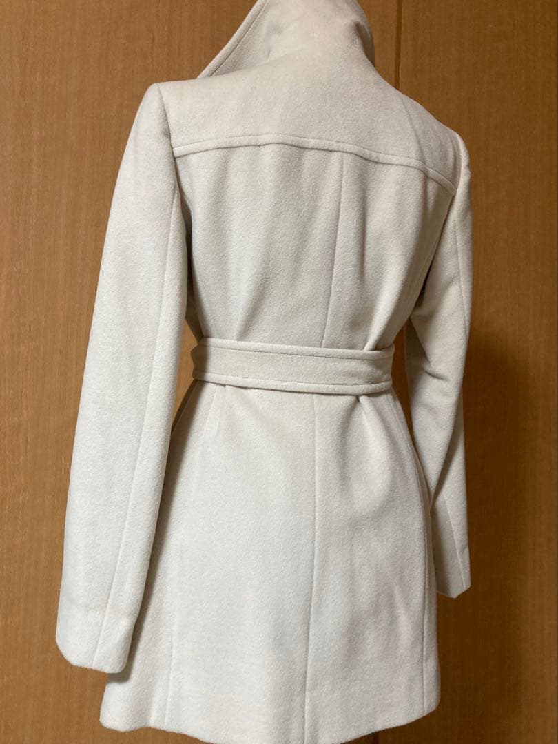 【バーバリーロンドン】ホワイト ベルト付きショートコート40