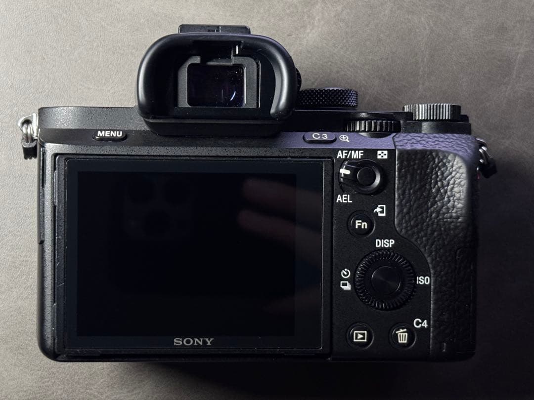 SONY α7 II ミラーレスカメラ 本体 ボディ/純正バッテリー2個付