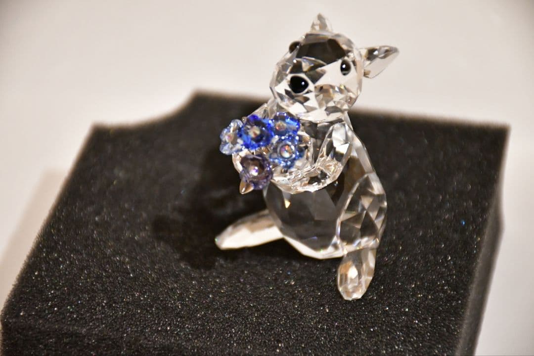 スワロフスキー (SWAROVSKI) 置物 ウサギとワスレナグサ