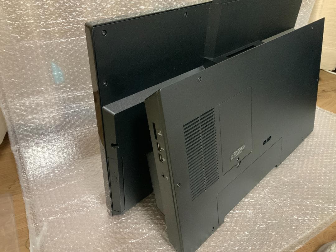 液晶不良ジャンクi7-10510U PC-HA970RAB/メモリ無/HDD無