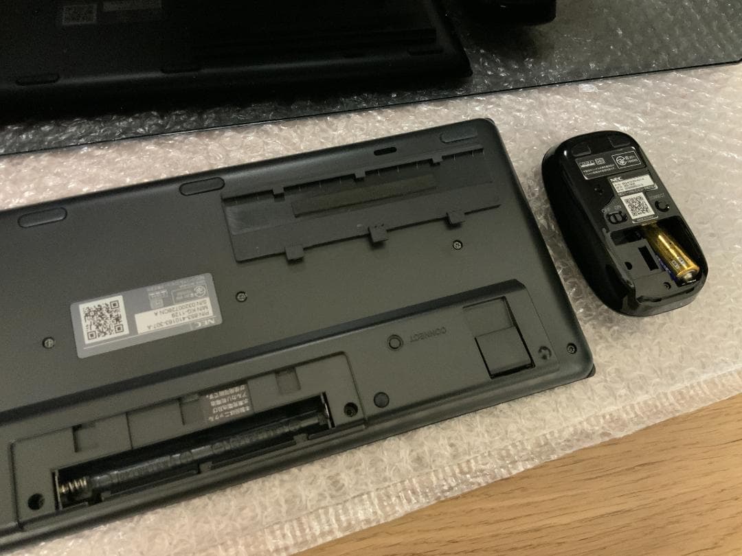 液晶不良ジャンクi7-10510U PC-HA970RAB/メモリ無/HDD無