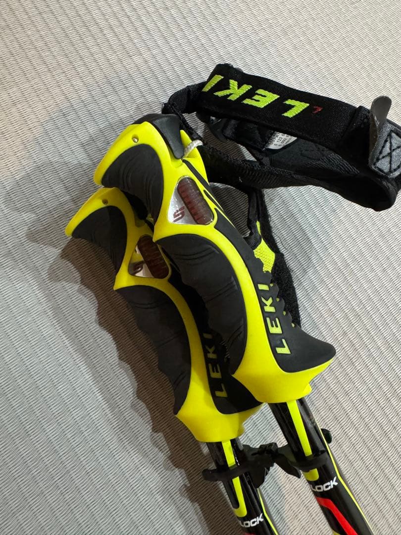 mo1737LEKI スキー用ストック カーボン製 黒/黄