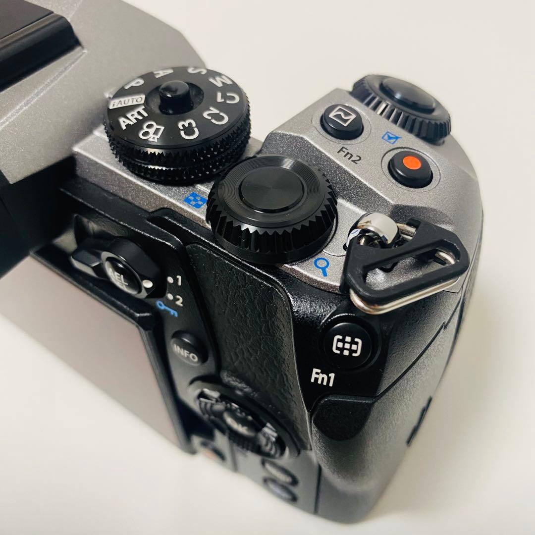 OLYMPUS OM-D E-M1 Mark II ボディシルバー