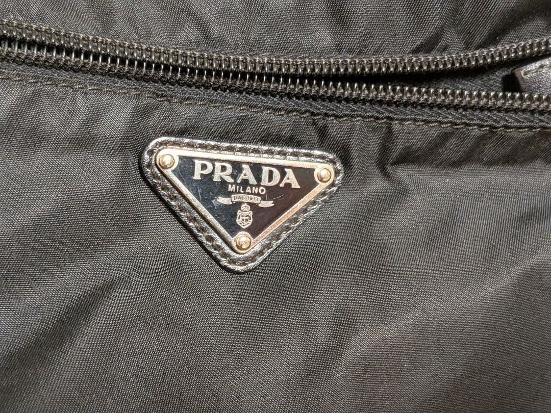 PRADA プラダ ナイロン ショルダーポーチ ブラック サコッシュ