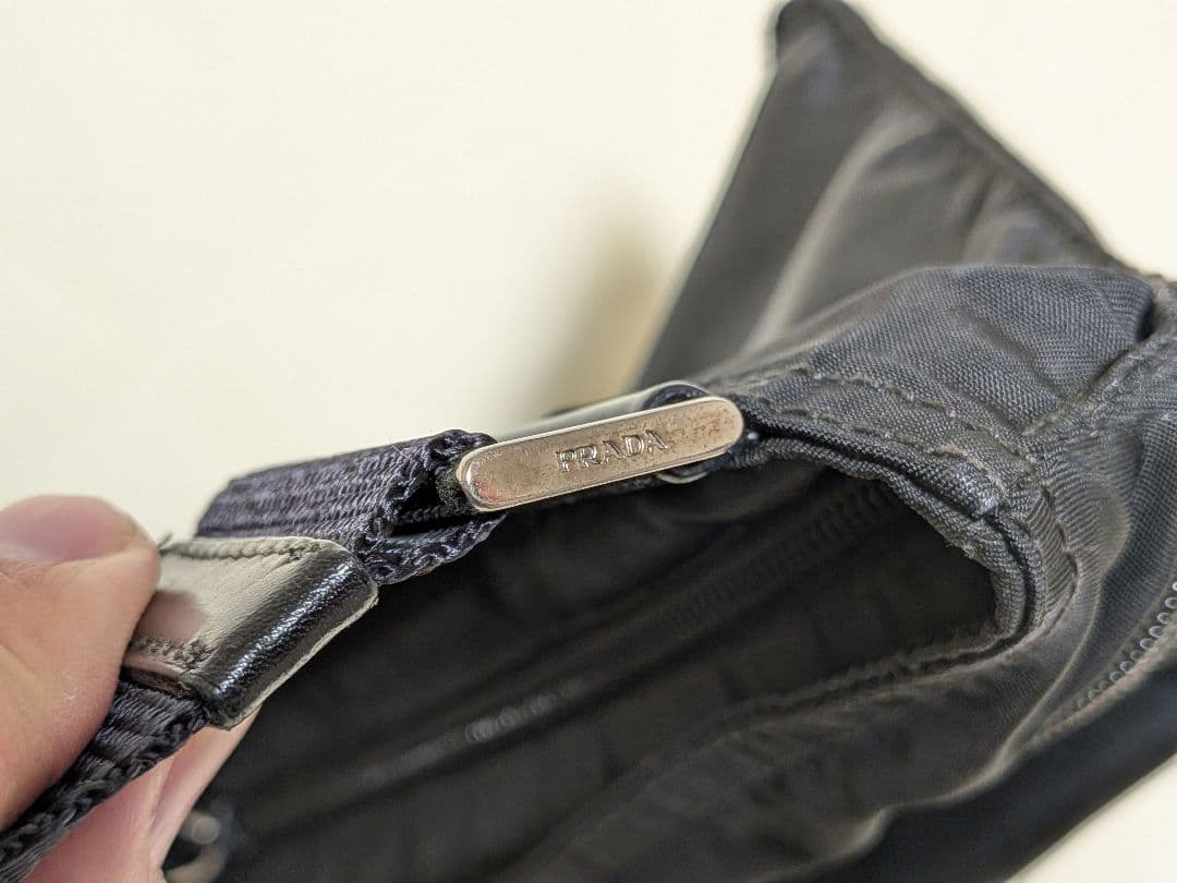 PRADA プラダ ナイロン ショルダーポーチ ブラック サコッシュ