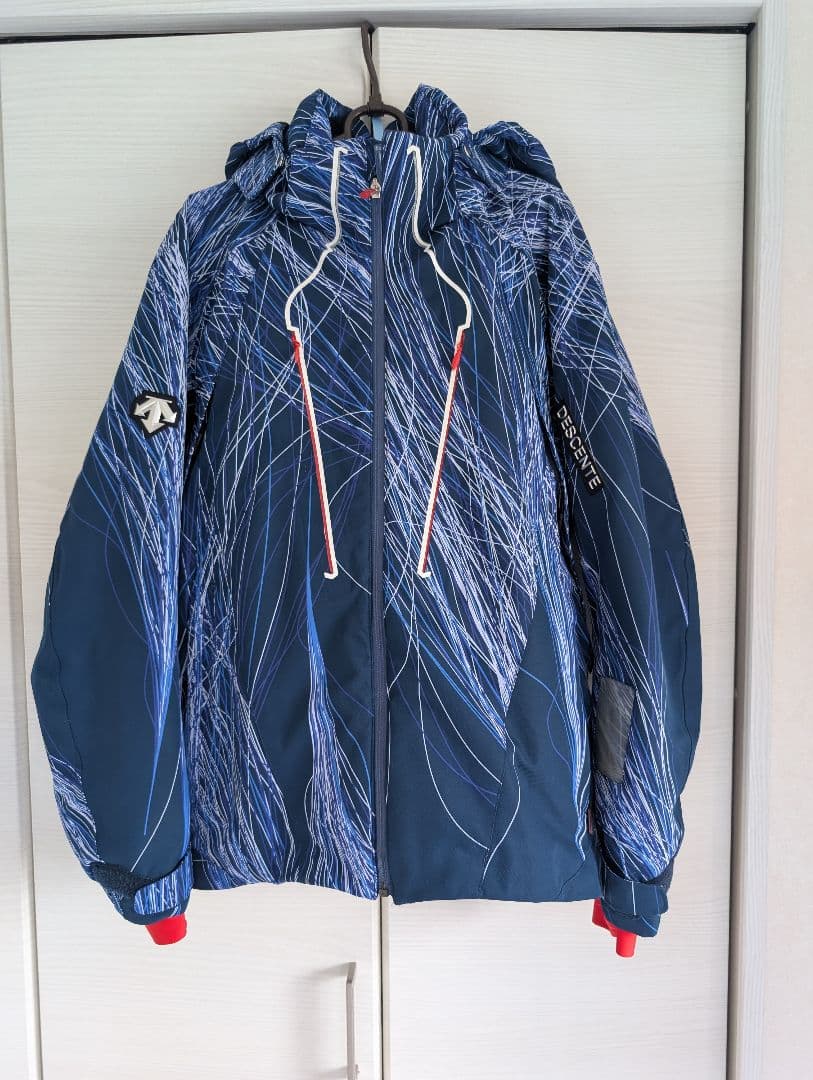 DESCENTE　スキーウェア　サイズМ
