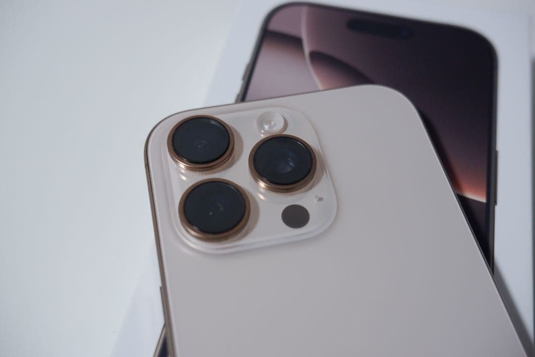 R*M様 iPhone16pro 256GB