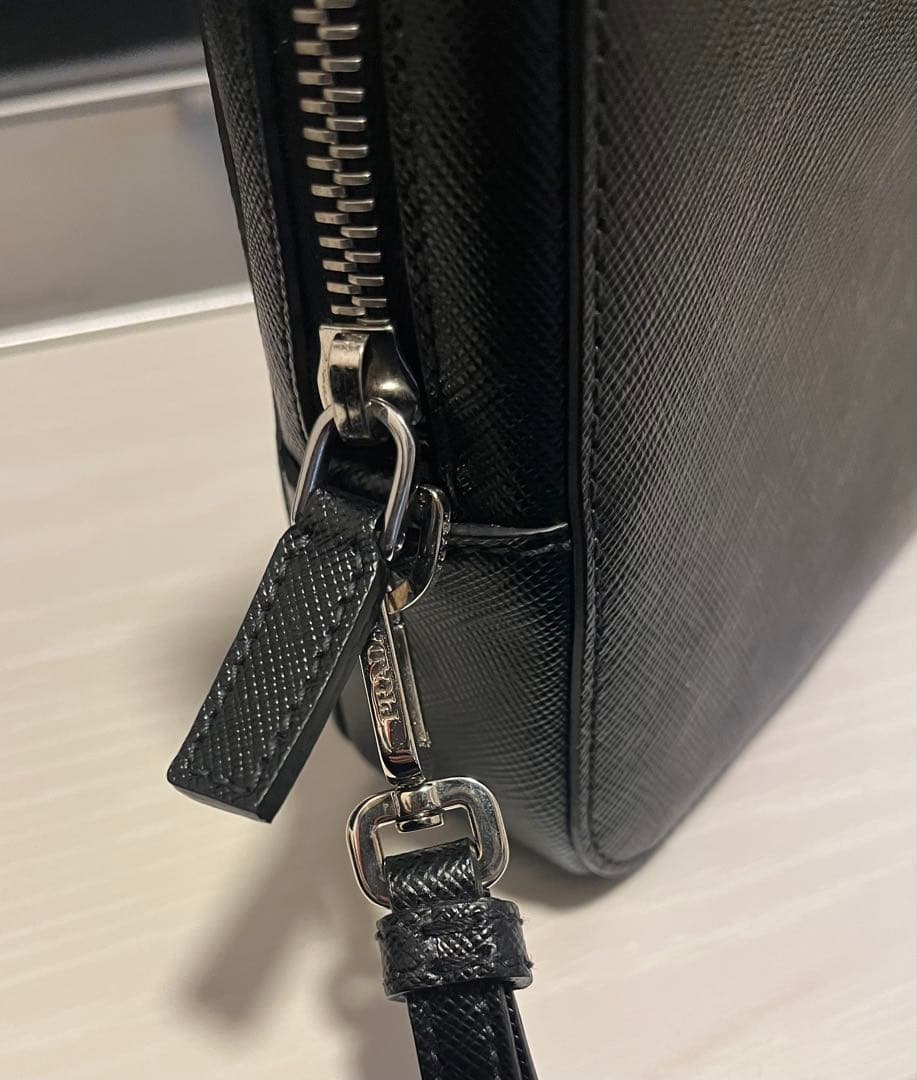 極上品　プラダ　クラッチバッグ　サフィアーノトラベル　ギャランティカード　保存袋