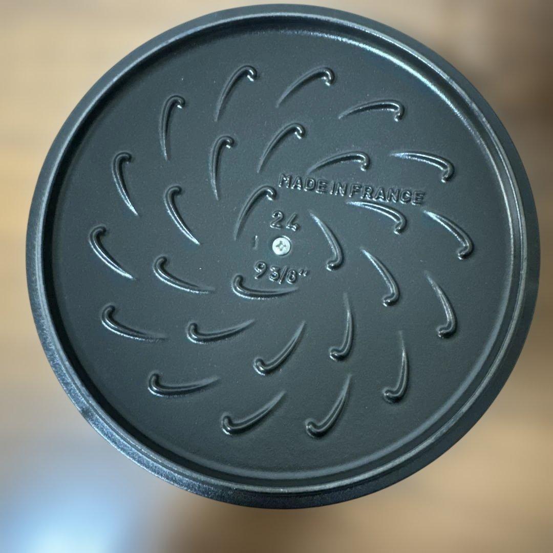 ストウブ staub ブレイザーソテーパン 24cm ブラック