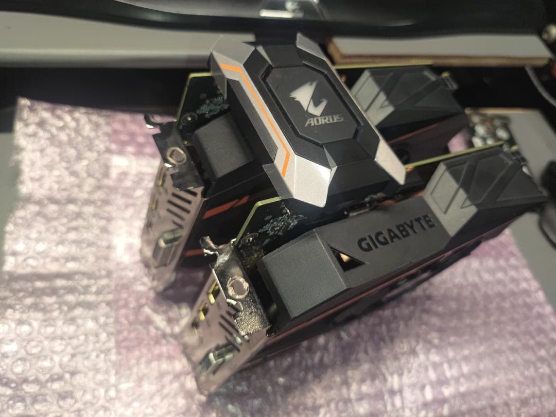 GIGABYTE GV-N1080IX-8GD SLIセット