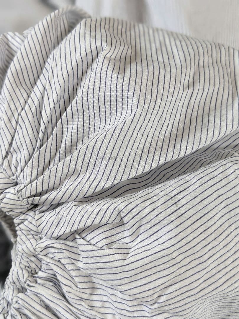 エトレトウキョウ　バルーン袖ブラウス　バンドカラー　細ストライプ　ネイビー