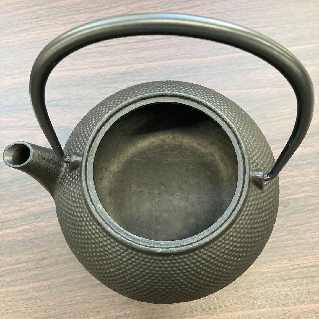 新品未使用　IWACHU 岩鋳 南部鉄器 鉄瓶 黒 直火用 茶こし付