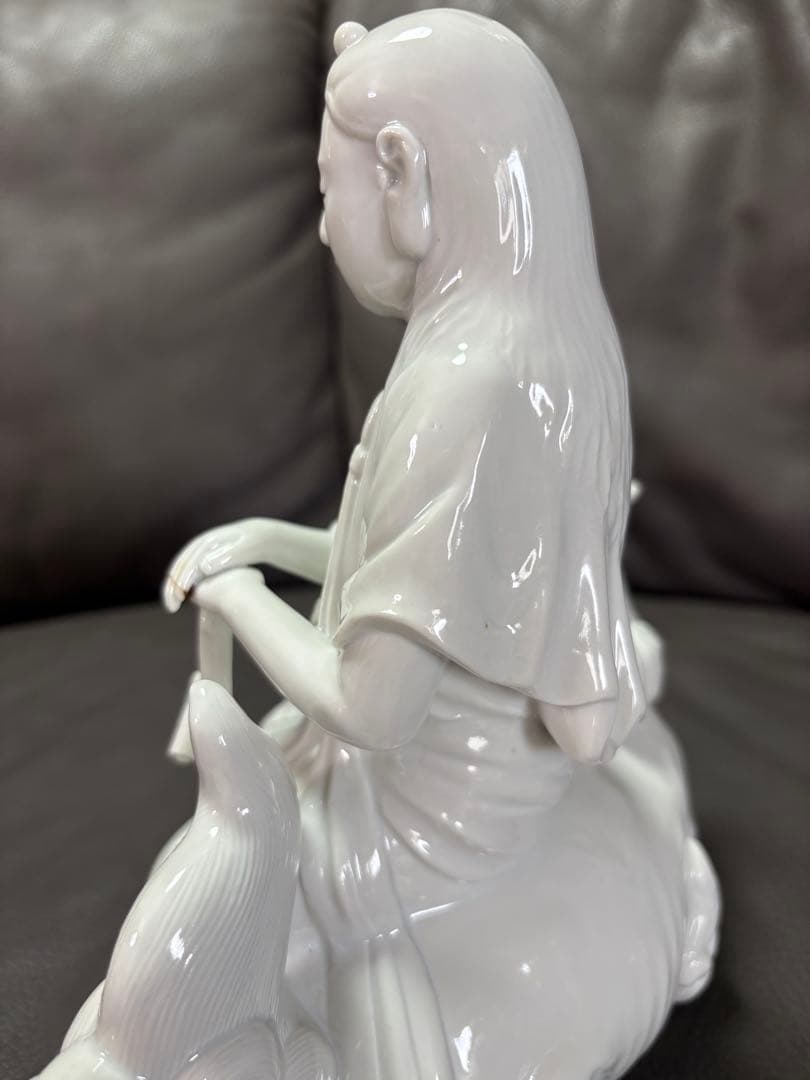 獅子　置物　獅子に乗った観音様