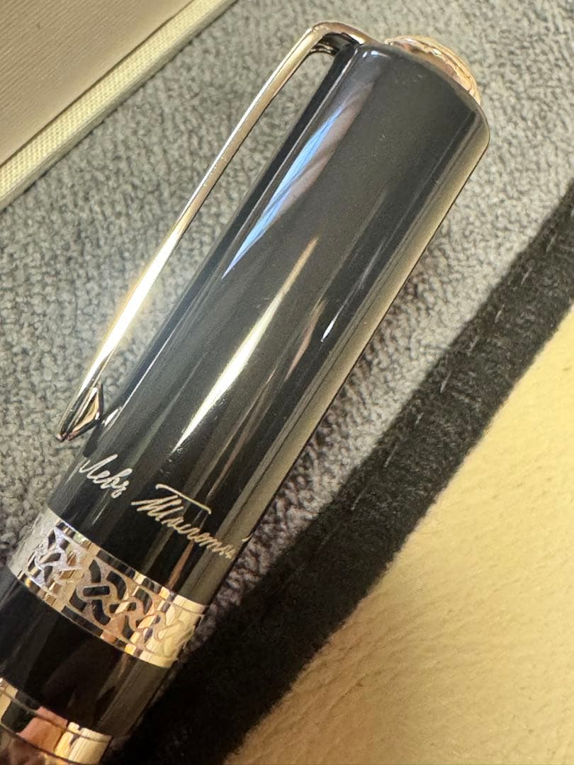 モンブラン 作家シリーズ レフ・トルストイ ボールペン レザーケースセット販売