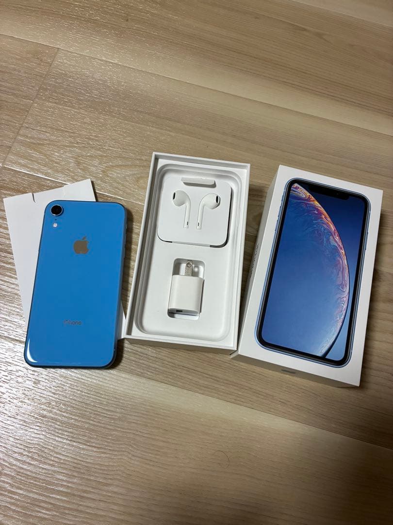 iPhone XR ブルー 本体 256GB 付属品付 予備充電器、保護フィルム