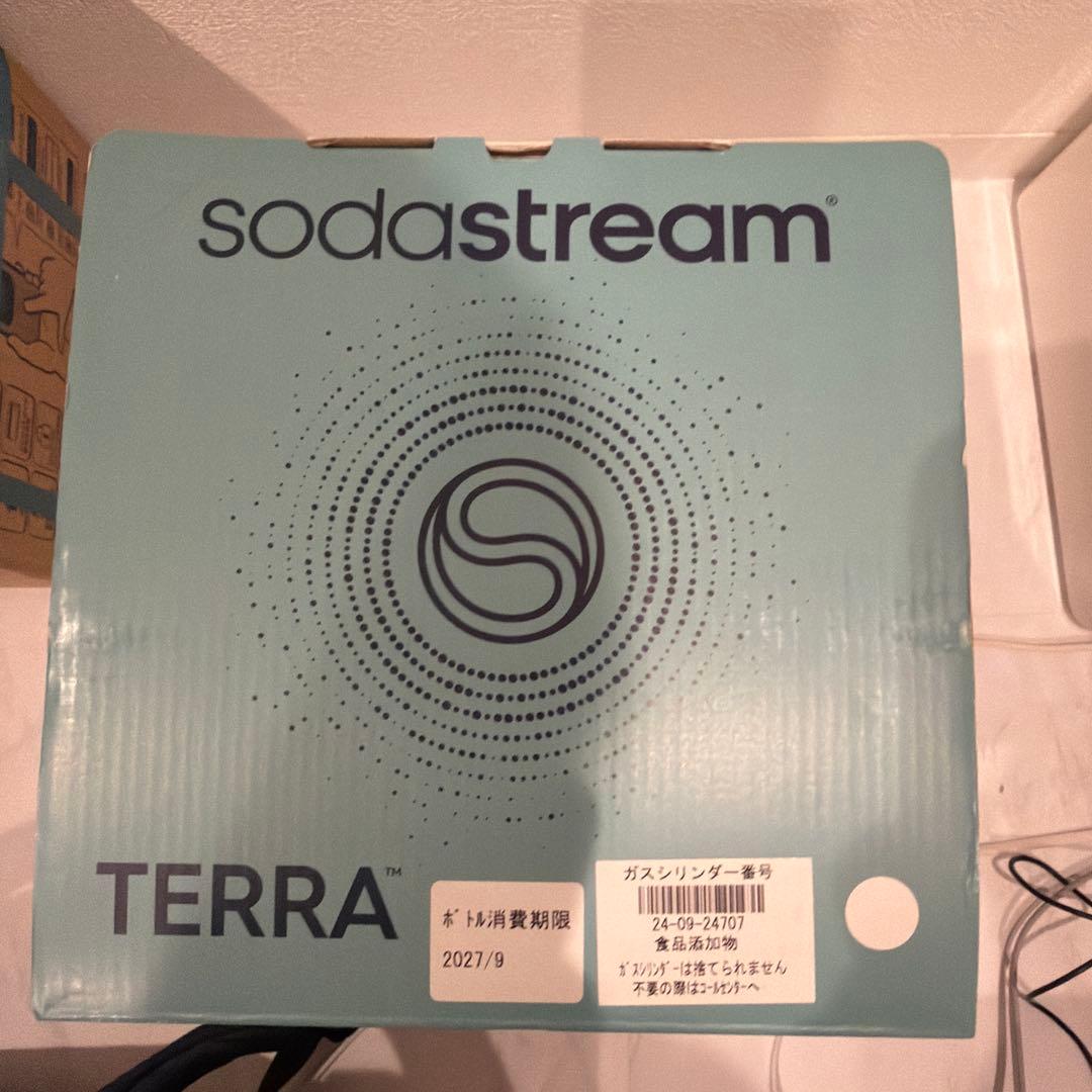 sodastream TERRA 炭酸水メーカー　送料込み