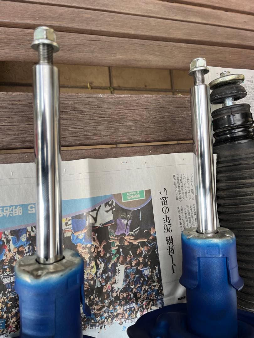 オデッセイRC4 KYB NEW SR MC (フロント) リヤは純正