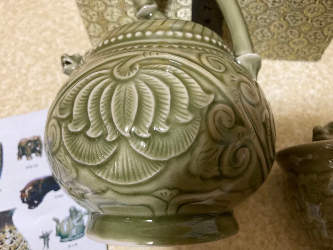 中国宋代耀州窯  倒流壶￼  陽刻花紋  古美術品