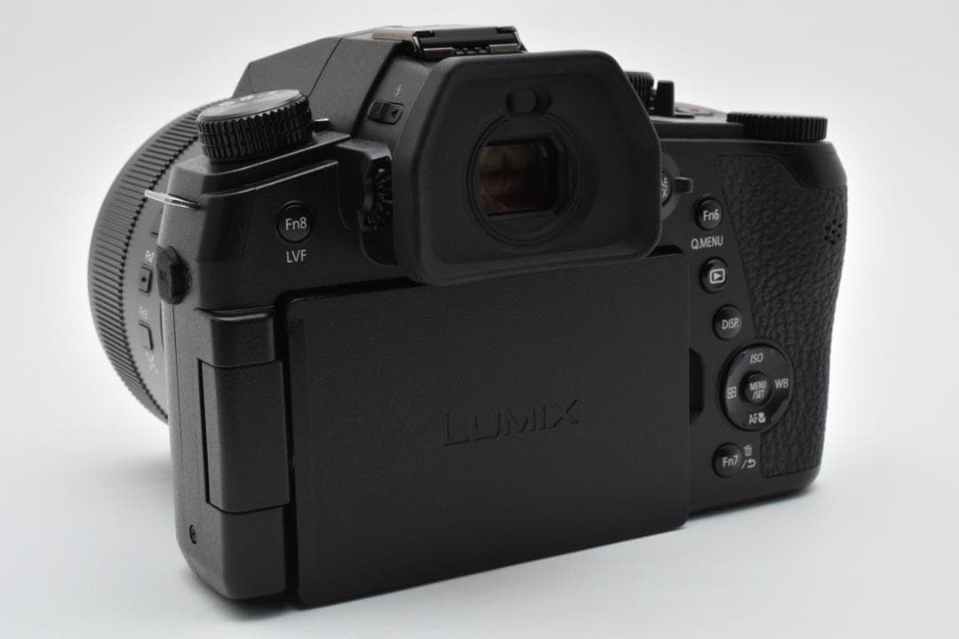 ほぼ新品 Panasonic LUMIX DC-FZ1000M2 1327