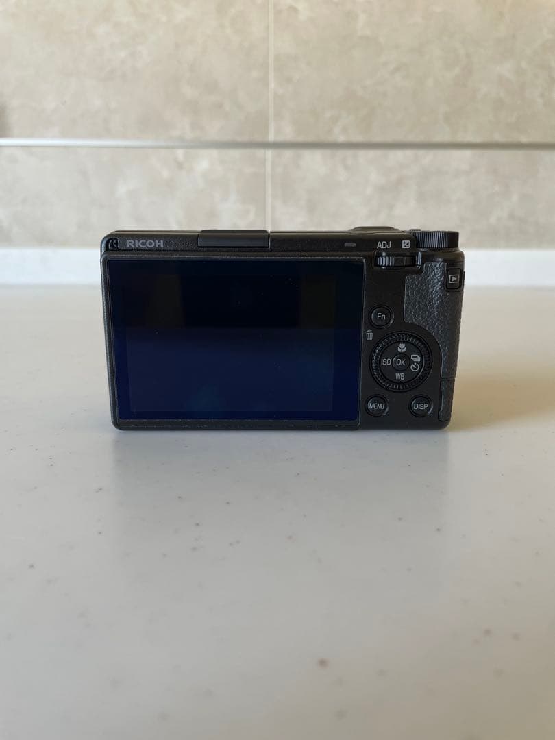 RICOH griiix ブラック　カメラ