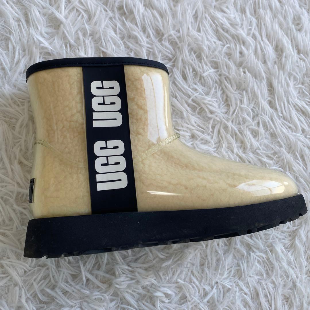 UGG アグ　レインブーツ　ボア　クリア　ベージュ　クリーム　ロゴ入り　長靴