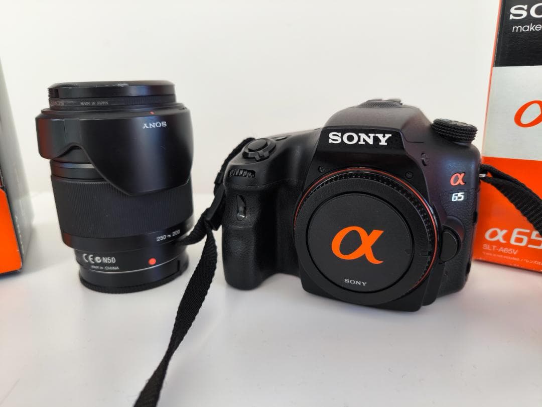 ソニー　α６５カメラセット（18－250㎜レンズ付き）