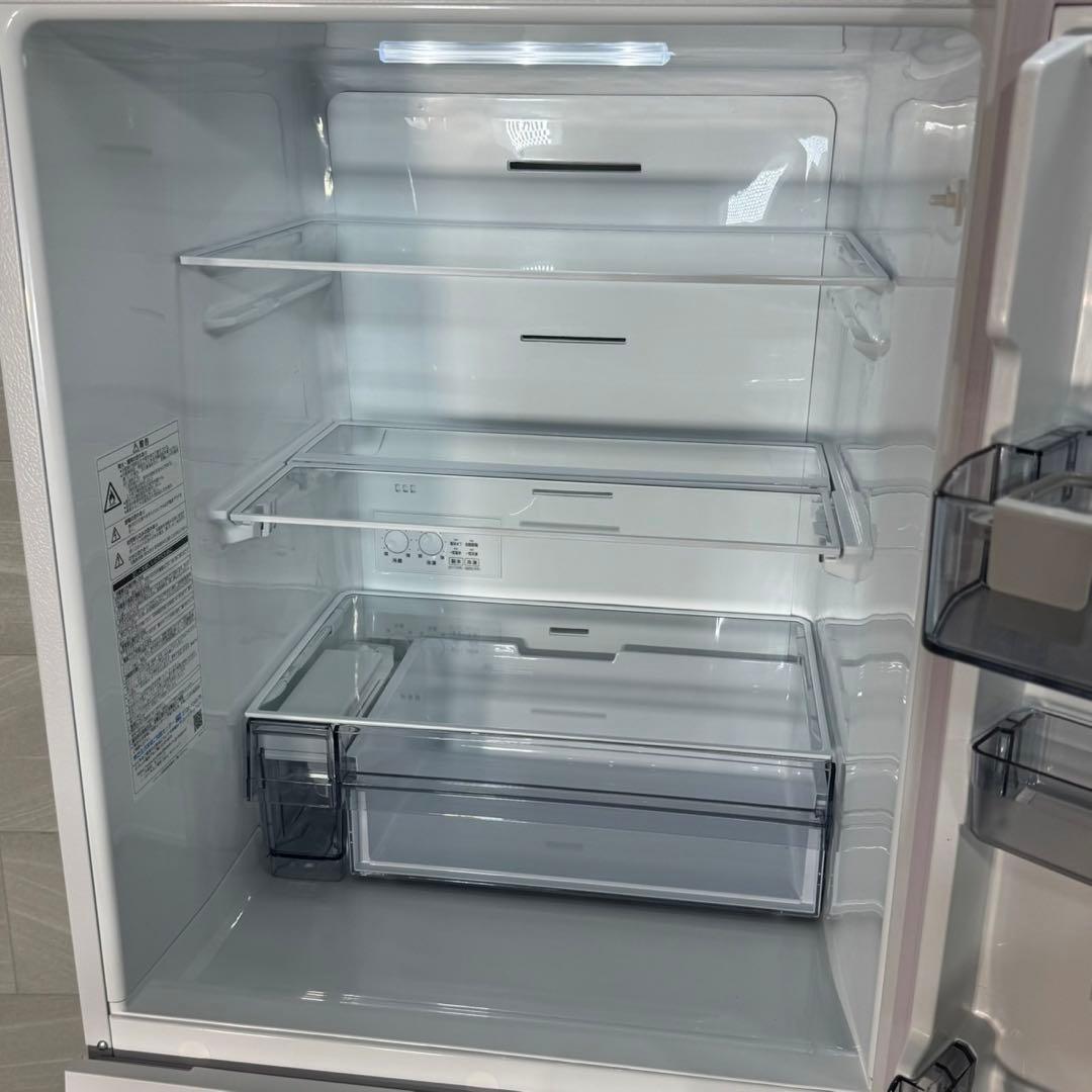 TOSHIBA 冷蔵庫 3ドア 326L 2023年 自動製氷 中型 d4598