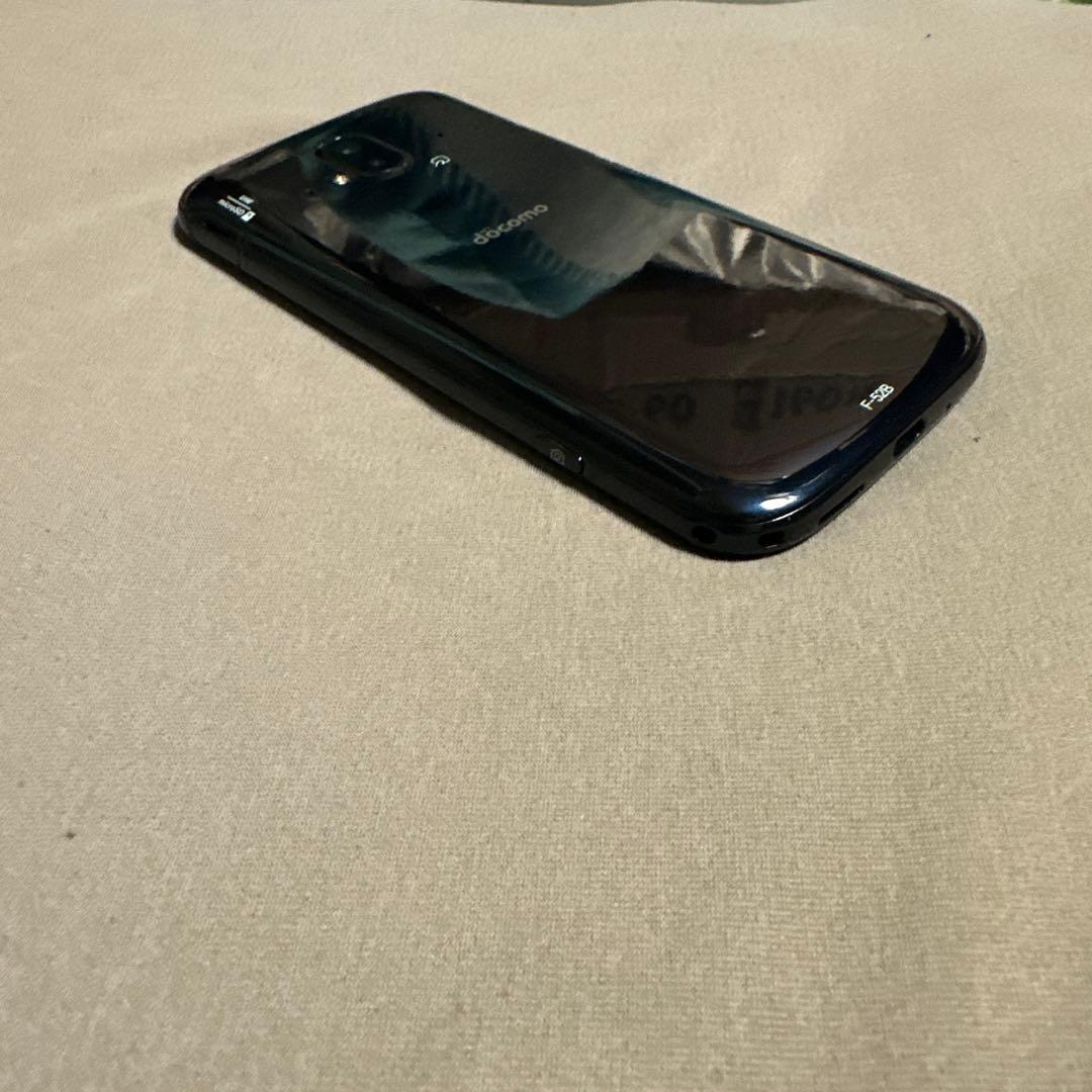 docomo らくらくスマートフォン F-52B SiMフリー 2