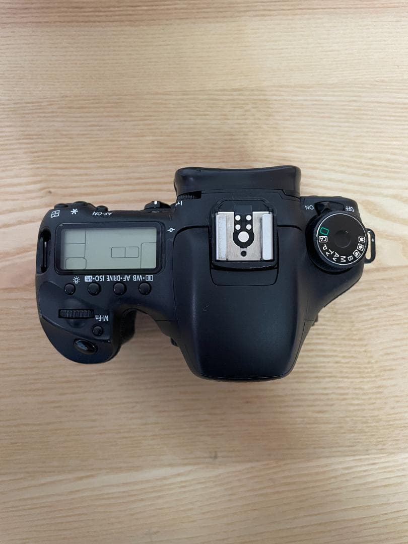 Canon EOS 7D ボディ本体 + 付属品・解説本付き