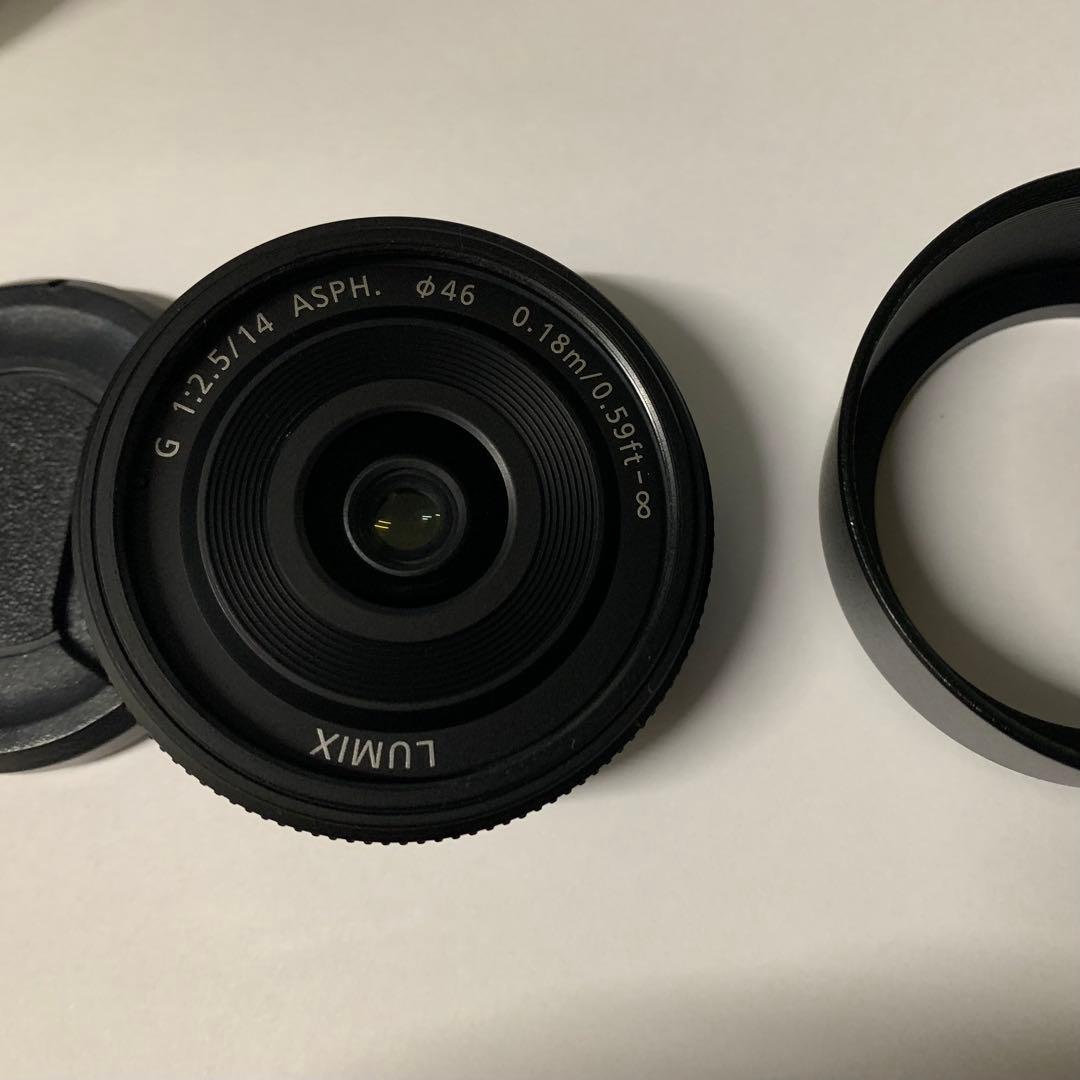 LUMIX G 14mm f2.5 パンケーキレンズ