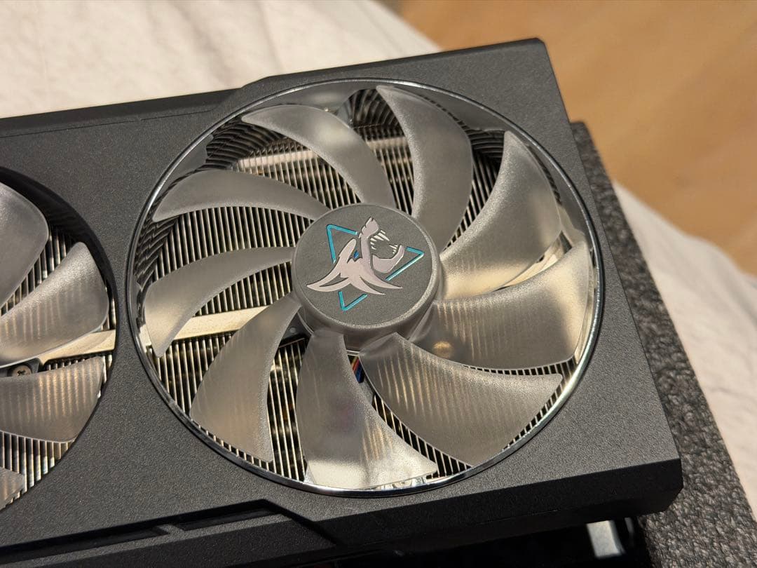 グラフィックボード・グラボ・ビデオカード HELLHOUND RX6700XT