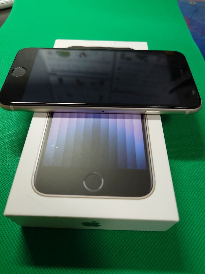 【新品品質/即発送】iPhone SE 第3世代 100% 64GB SIMフリ