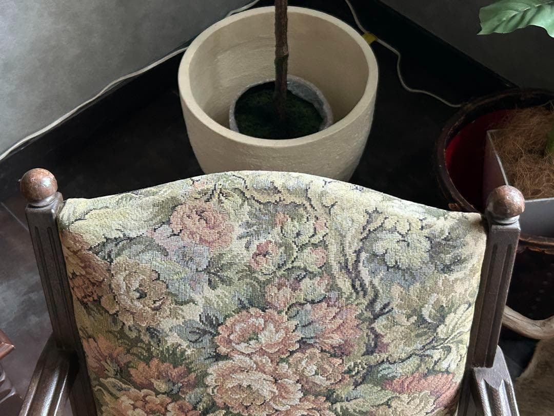ヴィンテージ　アンティーク　アームチェア　ろくろ調　ソファ　ゴブラン模様