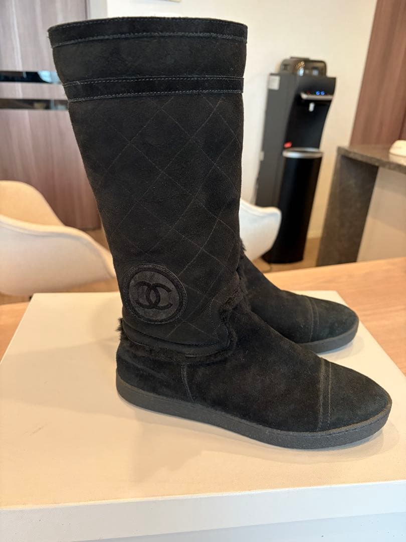 お専用になります✨シャネル 黒 キルティング ムートンブーツ39サイズ