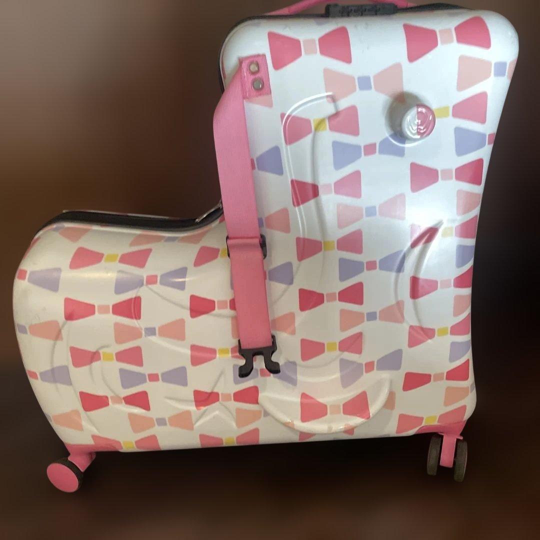 子供が乗れる　子供乗せ　キャリー　スーツケース