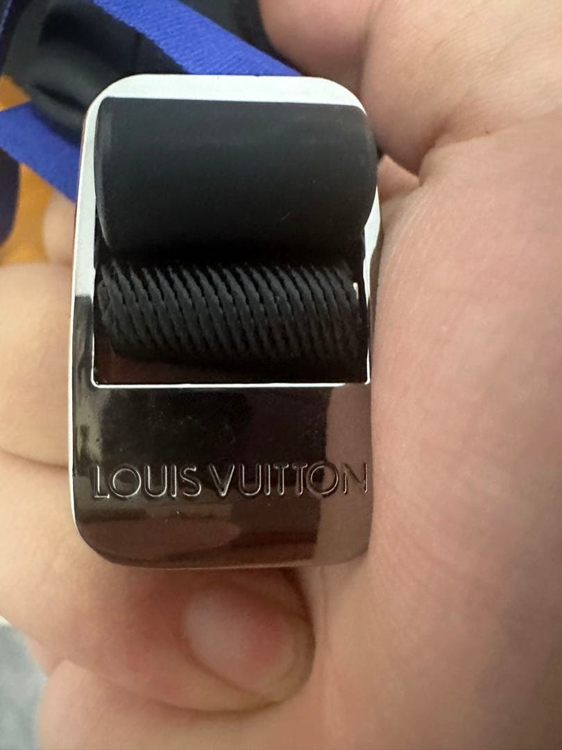 ダークグレー リュック