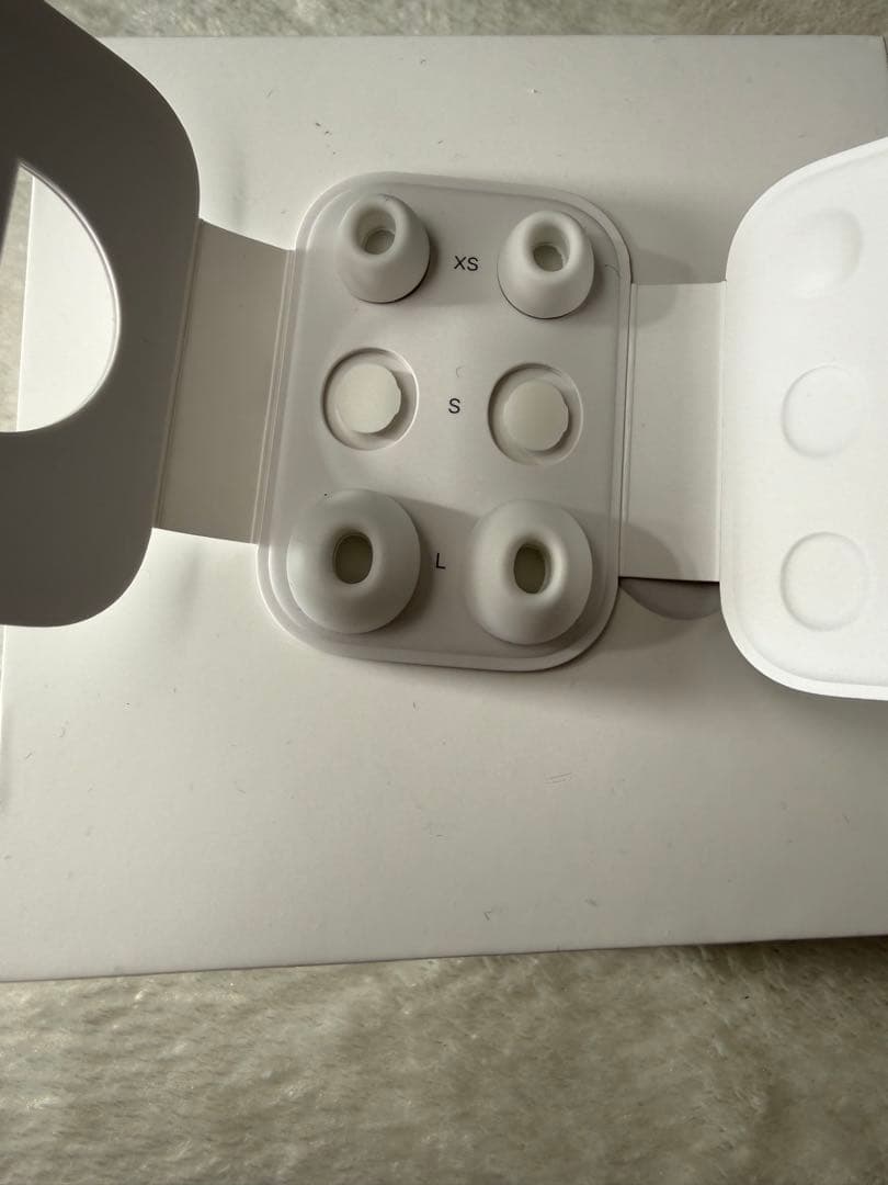 AirPods Pro2／lightning充電モデル／右耳のみ