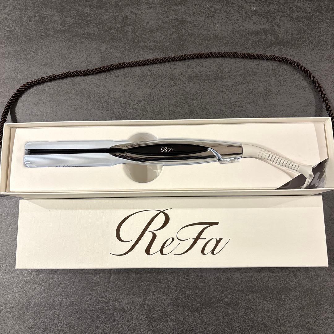 リファビューティックストレートアイロン　リニューアル版REBM02A ホワイト