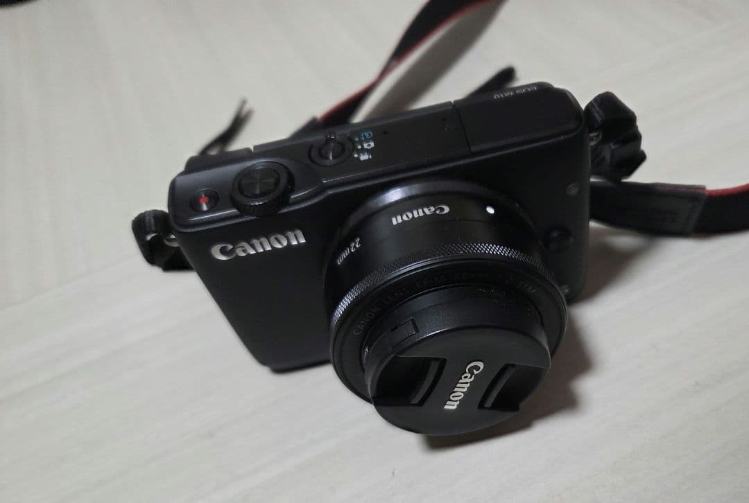 Canon EOS M10 ミラーレスカメラ ダブルズームキット+単焦点レンズ