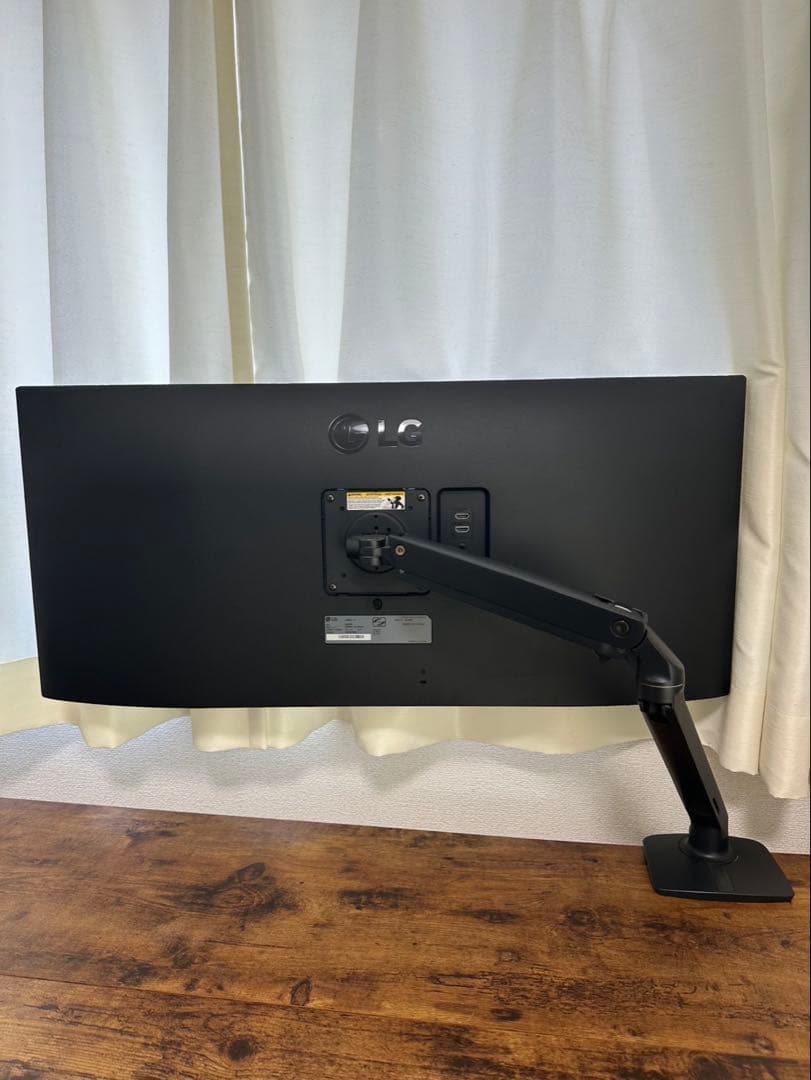 美品・LG モニター 34インチとergotronのモニターアームのセット
