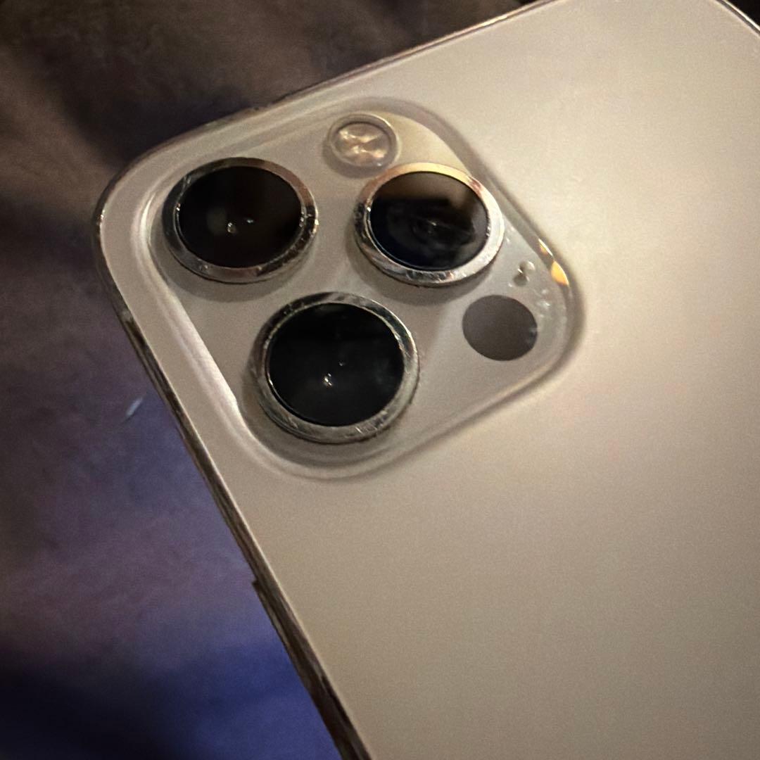 iPhone12 Pro 使用可能　本体