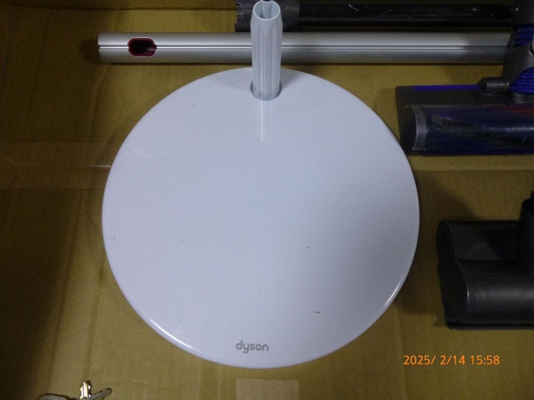 本日限り　ダイソンSV18　純正充電スタンド付き　エコモード44分　動作確認済み