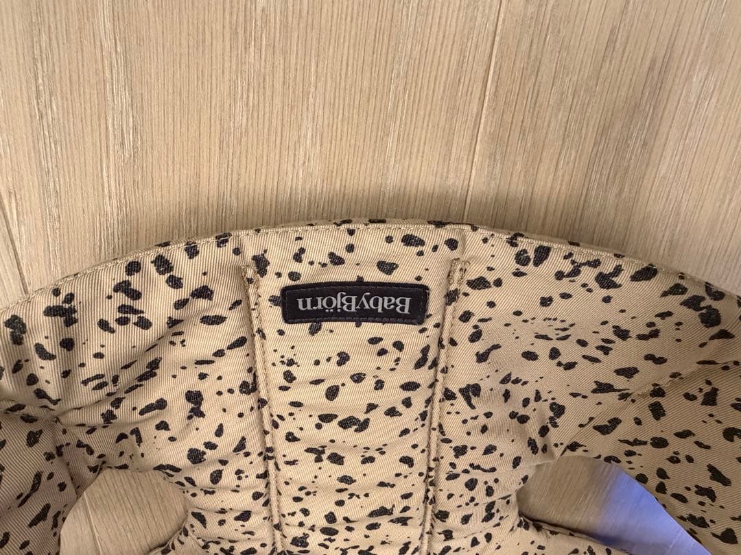 【muuuu様】ベビービョルン ベビーキャリア NINI 抱っこ紐 限定色